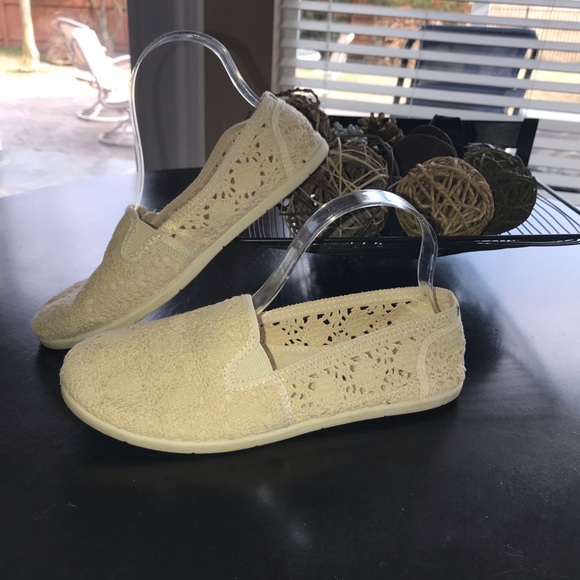 Airwalk Shoes - New size 8.5 Air Walk crochet slip on shoes 👠